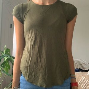Green basic t-shirt
